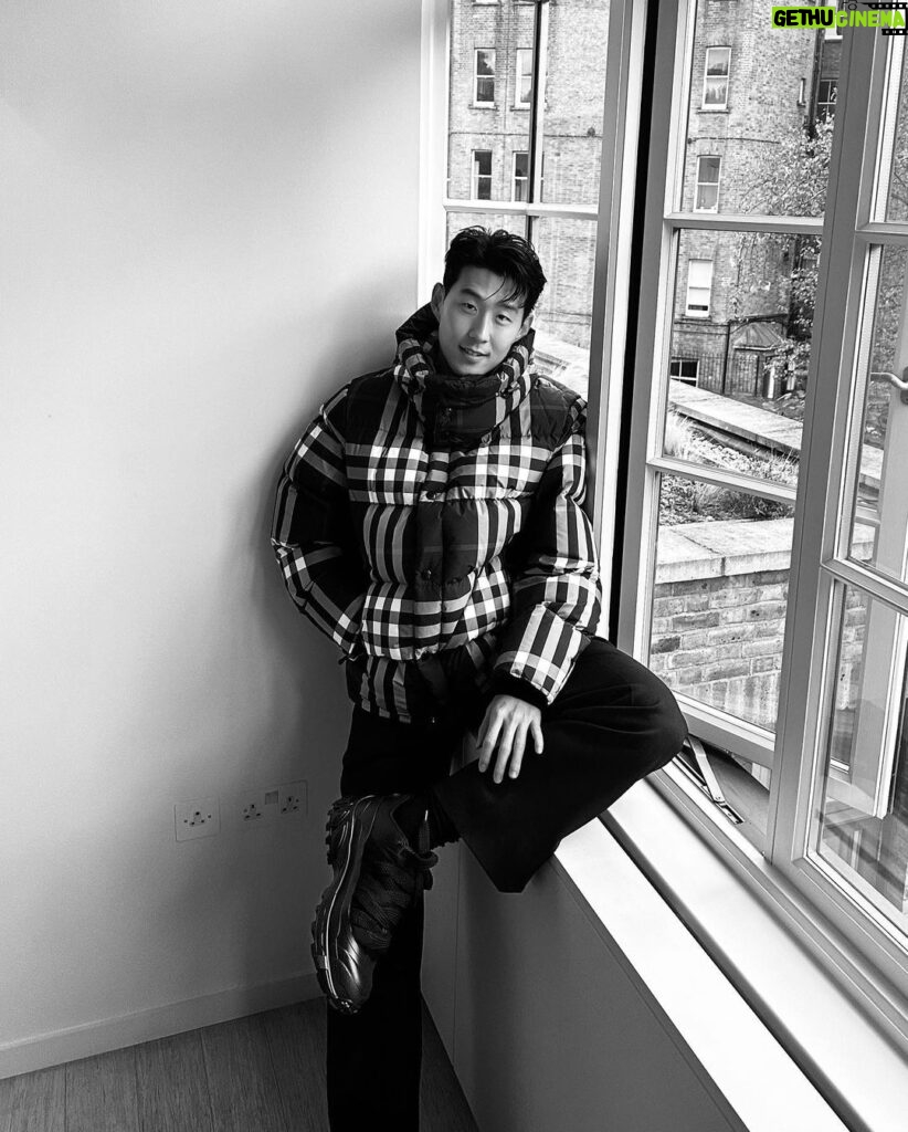 Son Heung-min Instagram - @burberry 🍁❄️📸 #BurberryOuterwear #AD