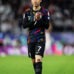 Son Heung-min Instagram - 많은 분들이 기대해 주셨던 아시안컵대회를 치르면서 온통 경기에만 집중하다보니 감사 인사가 너무 늦어졌습니다 경기를 마치고 런던으로 돌아오는 발걸음이 무겁고 아쉬웠지만 잘 도착했습니다. 제가 주장으로서 부족했고 팀을 잘 이끌지 못했던거 같습니다.이런 상황 속에서도 정말 많은 사랑주시고 응원해주셔서  대한민국 축구선수임이 너무 자랑스러웠습니다  감사하고 죄송합니다.❤️