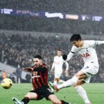 Son Heung-min Instagram - Three points at home together to end the year 😁 A lot of special moments and growth this year, we are in a really exciting place right now as a club. I want to wish you and your loved ones a happy new year and an amazing 2024 🤍#COYS 2023년 마지막 경기를 여러분 덕분에 행복하게 끝냈습니다 한국은 2024년이고 영국은 아직 2023년인데 특별하고 행복한 2023년 만들어 주셔서 감사합니다, 올 한해 동안에 여러분이 보내주신 사랑과 응원 덕분에 행복한 축구를 할수 있었고 그 행복한 축구 덕분에 여러분들이 잠시나마 행복하시고 웃을수있으셨다면 그것이 저의 2023 가장 큰 행복이였습니다. 2024년에도 이 행복이 저와 여러분 모두 함께 할수 있기를 소망합니다! 새해 복 많이 받으세요🤍❤️🧡💛💚🩵🩵💜🤎🖤 Tottenham Hotspur Stadium