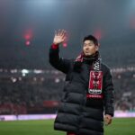 Son Heung-min Instagram - 2023 대표팀 마지막 경기를 중국에서 끝냈습니다. 11월 대표팀 소집은 그 어느 때보다 추웠지만 여러분들의 사랑 덕분에 따뜻하고 행복하게 보냈습니다 축구라는 스포츠가 이렇게 큰 사랑을 받을 수 있어서 너무 행복합니다. 제가 선수로 뛰고 있을 때만큼은 제가 가지고 있는 긍정적이 에너지들을 많은 분들과 같이 공유하고 나누고 싶습니다. 행복하게 해드리며 웃게 해드리고 싶습니다 많은 책임감이 따르는 것도 잘 알고 있습니다. 여러분의 응원 덕분에 제가 이 자리에 있고 제가 나눌 수 있는 것들은 이 작은 행복함.. 이 에너지뿐입니다. 매번 소중함을 느끼게 해주셔서 감사합니다 2023 대표팀 생활, 너무 행복하게 했습니다 감사드리고 2024년 저희 다 같이 더 많이 웃고 더 많이 행복할 수 있으면 좋겠습니다! 사랑합니다 대한민국❤
