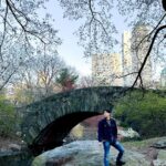 Son Jun-ho Instagram – ‘나 홀로 집에2‘에 나왔던 장소에 가족과 셋이 방문🤗 정말 가보고 싶고 궁금했던 곳인데 아내와 아들하고 같이 와서 더욱 애정이 담긴다❤️ Central Park, New York