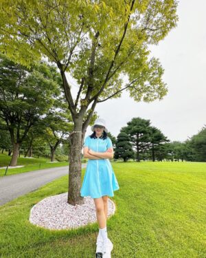 Son Ye-jin Instagram - D-1. 😬
Am I getting better??
His photography skills are getting better!😎