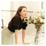 Son Ye-jin Instagram - 예쁜옷이 한가득 이었던 브라이드앤유💕 예쁜옷입고 봄나들이 가고싶어라🌸 #baubybrideandyou