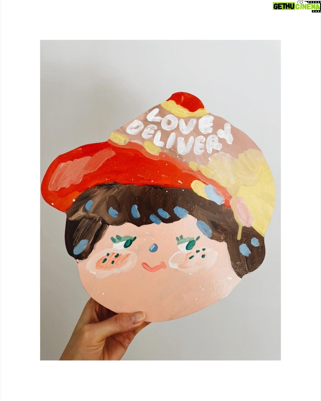 Son Ye-jin Instagram - 요렇게 귀여운 자기 닮은걸 어디서 구했데?! Thank you🥰 그나저나 오늘 날씨가 너무 좋아요...🤦♀️ 다들 행복한 토요일 되시길💕