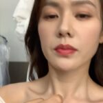 Son Ye-jin Instagram - 기분좋아서 또올료요..🤓포인트는 눈뒤집기..🙄
