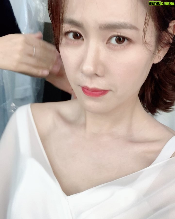 Son Ye-jin Instagram - 헤헤.🙃Have a good day 😜