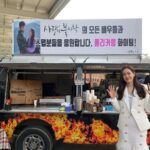 Son Ye-jin Instagram - 날이 갈수록 더 아름다워지는 사람..천사 윤아언니..항상 따뜻하고 든든한 내편..사랑해요!🥰 해인아!너도 많이 바쁠텐데 덕분에 너무 맛있게 잘먹었어!새드라마 기대할께💕 우리 헤메스 언니들! 피곤한 내모습을 꼭꼭 숨겨주고 나에맞는 완벽한 모습으로 만들어주는 능력자들!사랑해.😘 #사랑의불시착. 너무 많은사랑에 힘내서 마지막까지 열심히 할께요!!감사합니다.😭