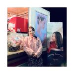 Son Ye-jin Instagram - 고마운사람들..덕분에 힘내서 촬영하고 있어요!! 진짜 많은 위로와 힘이돼요..💕 아주 오랜시간 언제어디서든 응원해주는 Shilloe. Rina.항상 고마워요! 고마운 민정.윤아언니.정현언니😘 드라마 끝나고 얼른 모이자요!