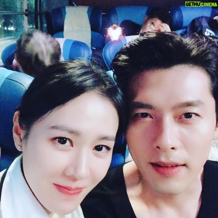 Son Ye-jin Instagram - 👩🏻‍✈️🔫🧟‍♂️ #협상