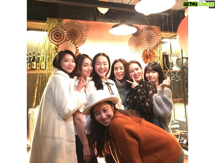 Son Ye-jin Instagram - 아름다운 사람들 💕 함께할수 있음에 감사합니다. 사랑해요..