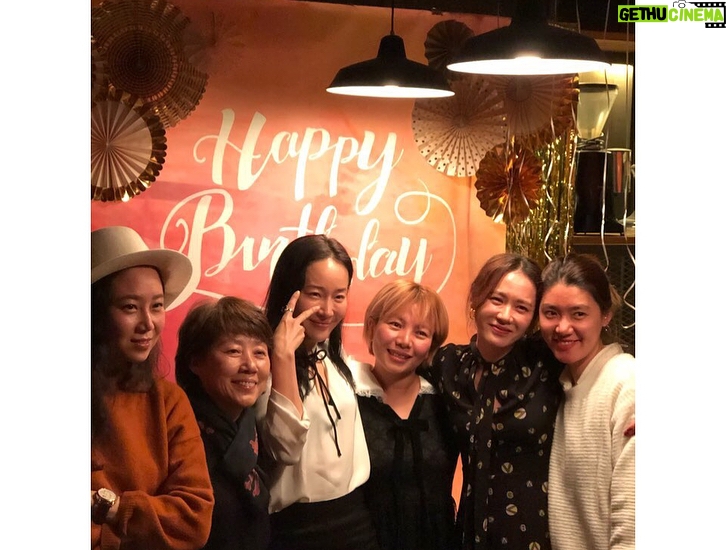 Son Ye-jin Instagram - 아름다운 사람들 💕 함께할수 있음에 감사합니다. 사랑해요..