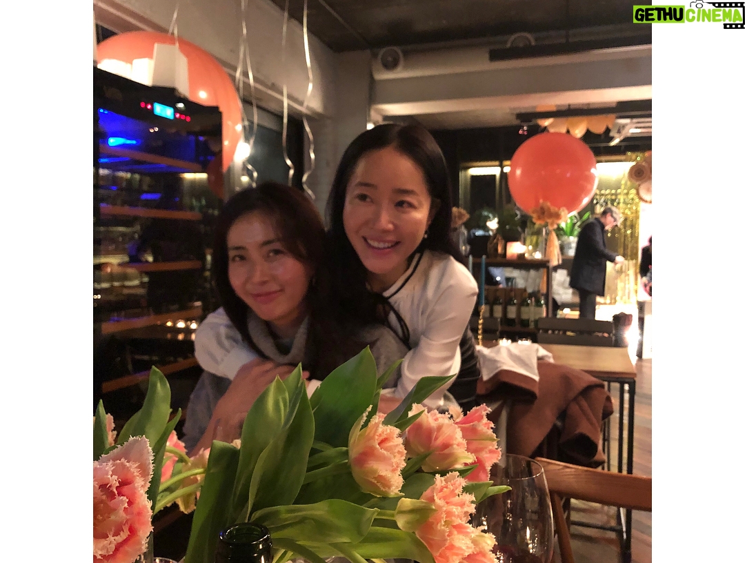 Son Ye-jin Instagram - 아름다운 사람들 💕 함께할수 있음에 감사합니다. 사랑해요..