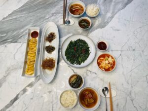 Son Ye-jin Instagram - 다들 일요일저녁 잘 보내고 계신가요? 내일은 다시 한주의 시작이네요..🥹

저번 음식사진을 너무 좋아해주셔서 열심히 만들고 열심히 찍어봤어요😆

아주 뿌듯합니다..☺️

다들 건강한음식 드시고 건강히 지내시길 바래요🙏

Have good food and stay healthy 💕