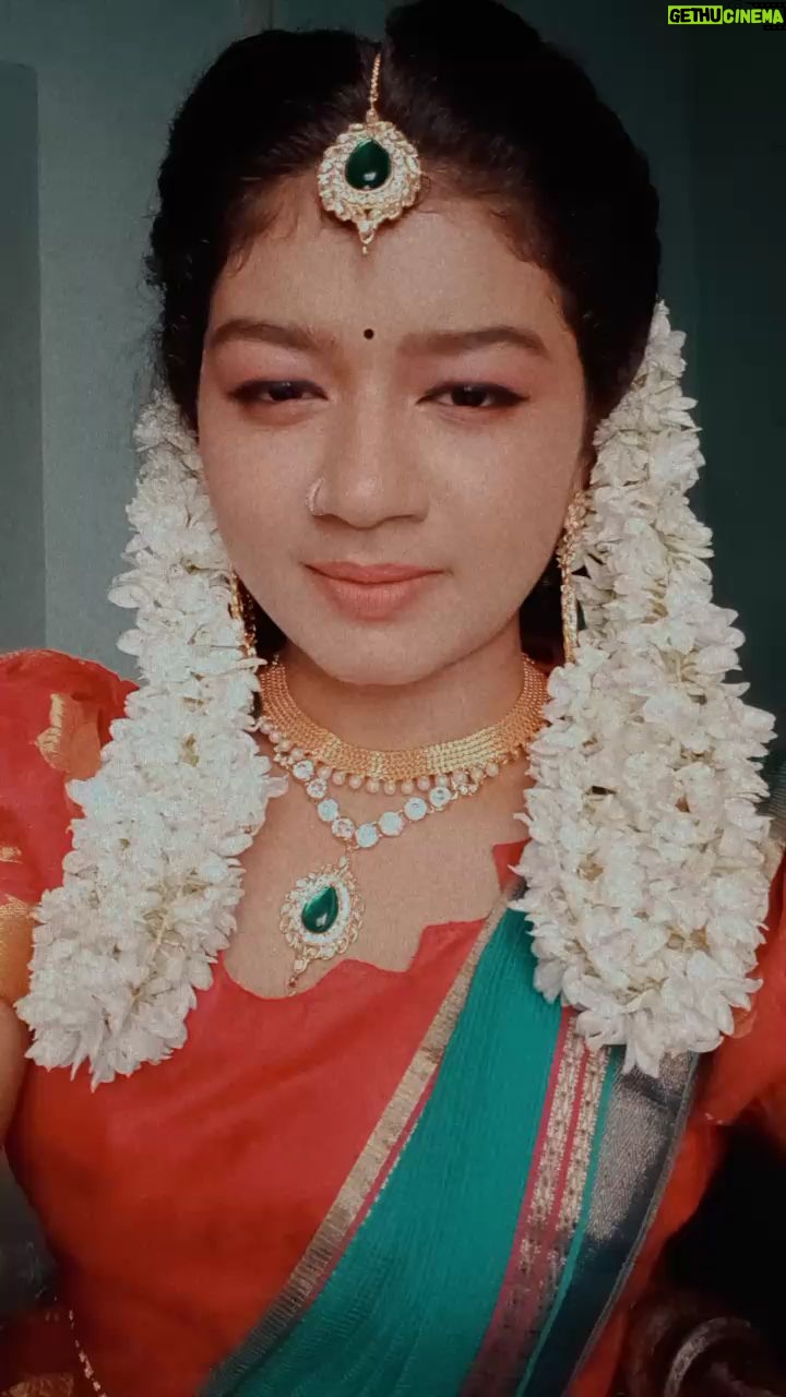 Sona Jelina - 8.8K Likes - But you look beautiful 🥰😍🥰 thank you 😊
....
#zeekeralam #reels #shyamabaramserial