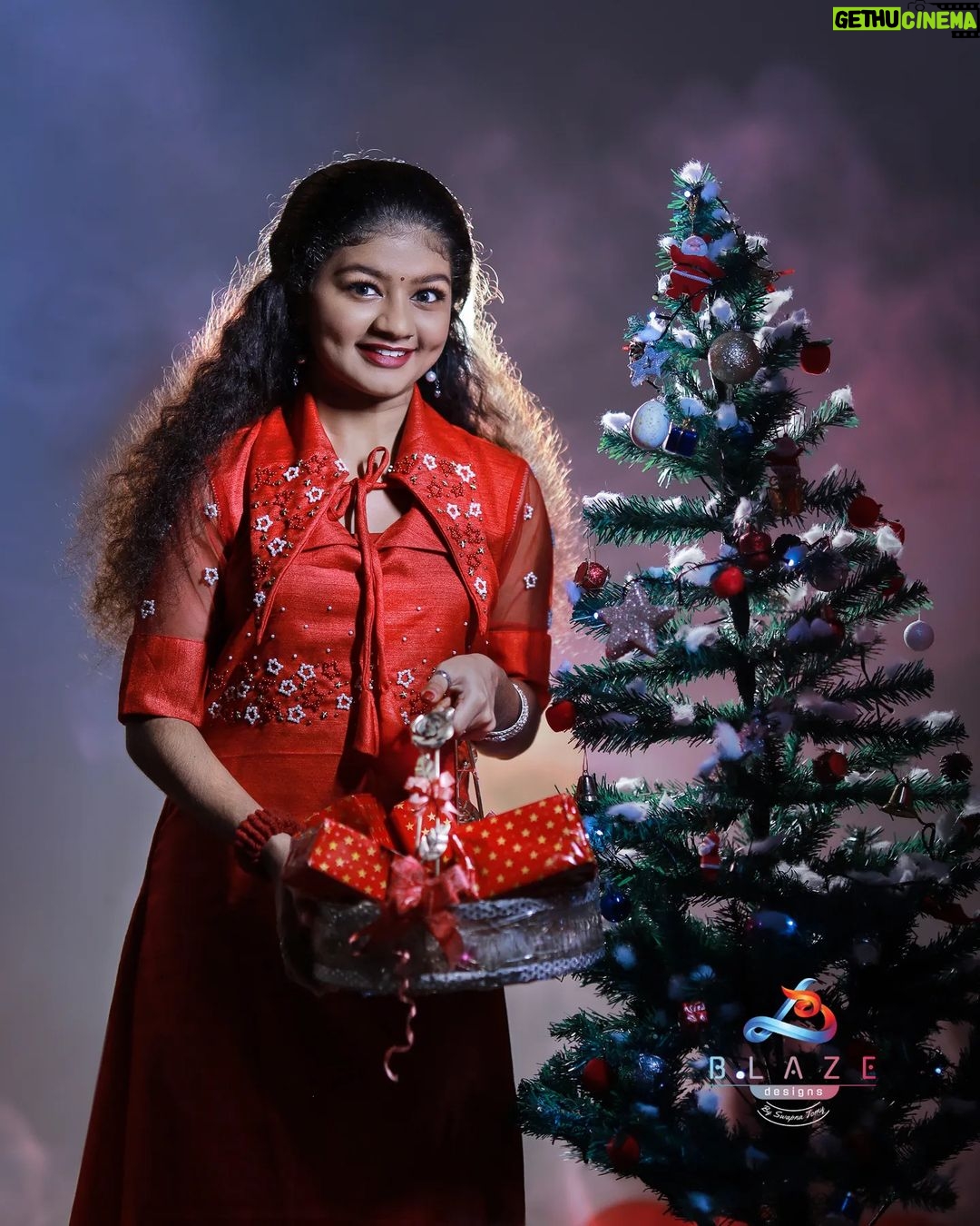 Sona Jelina - 15.1K Likes - Happy Christmas Thank you For the out Fit @blaze__designs
#2022