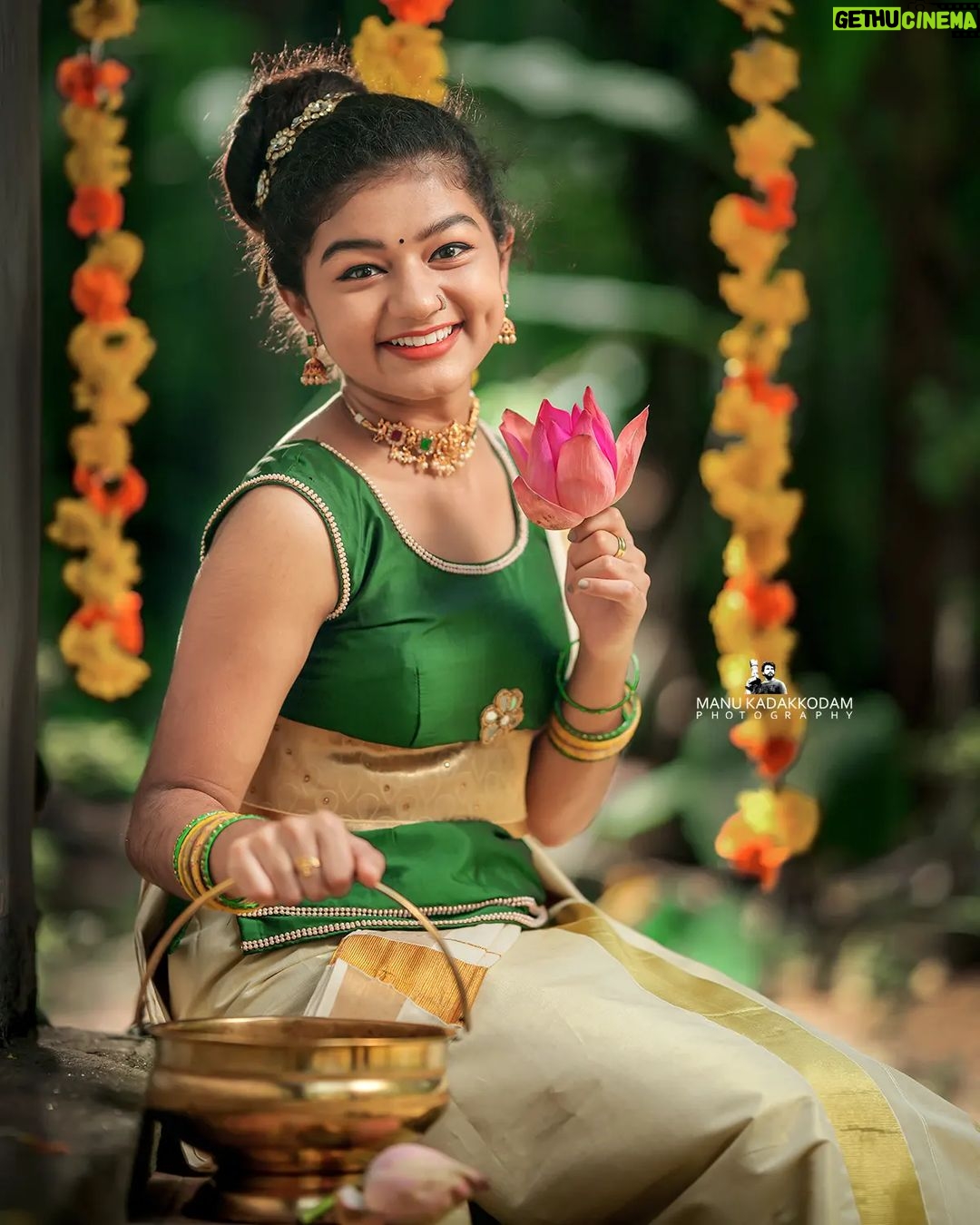 Sona Jelina - 7.1K Likes - Onam polichadukiyo 🥰 link on Bio