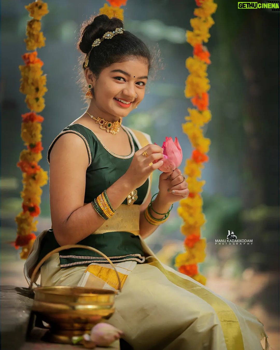 Sona Jelina - 8.9K Likes - Good Morning
ഉത്രാടം @manukadakkodamphotography