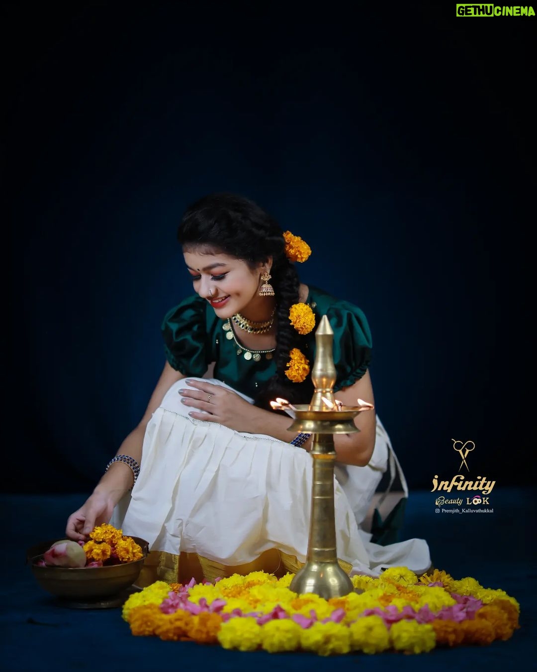 Sona Jelina - 5.6K Likes - Good morning
ഓണാഘോഷത്തിന് കൊടിയേറി ഇന്ന് അത്തം ഒന്ന്.... @infinitybeautylook @premjith_kalluvathukkal @threads_nbeads
