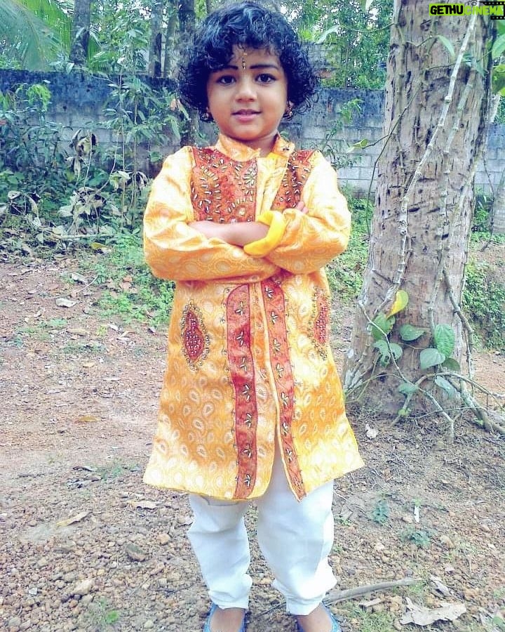 Sona Jelina Instagram - 🥰Anyone know??? 🥰Guess............ ❤️ Trivandrum, India