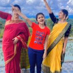Sona Jelina Instagram - 🌹🌹🌹 : : #actress #aishwaryaramsai #beenaantony #sonajelina #kalyani #shari #paru #dance #reels #mounaragam #asianet