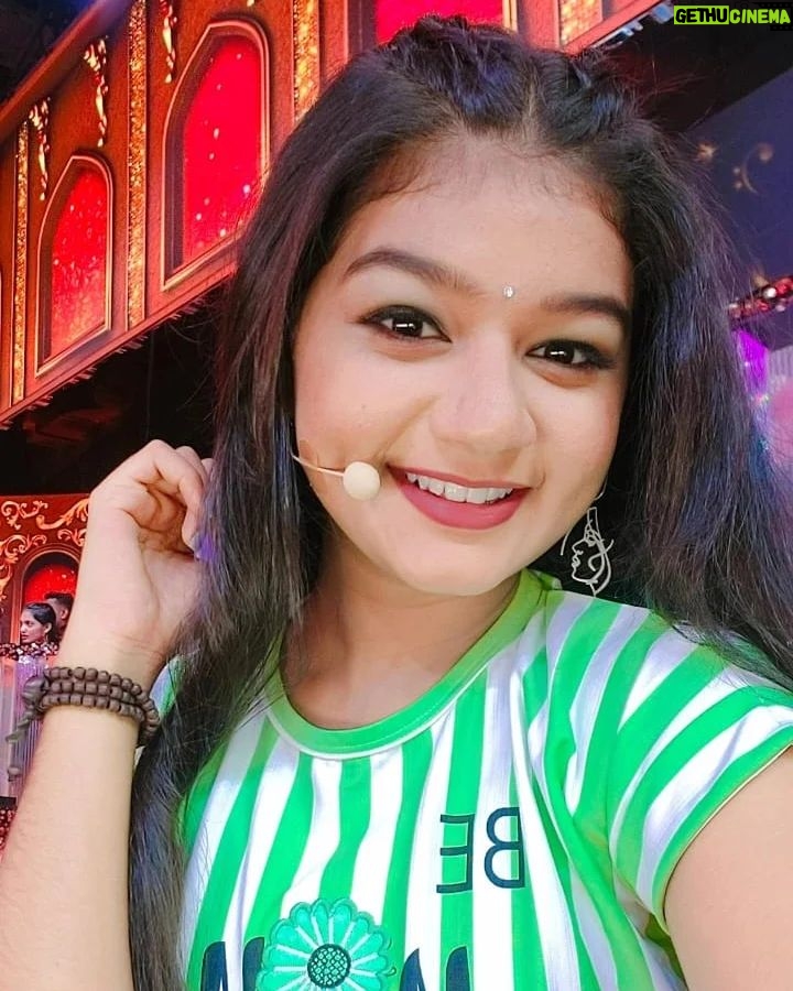 Sona Jelina - 5.2K Likes - Class