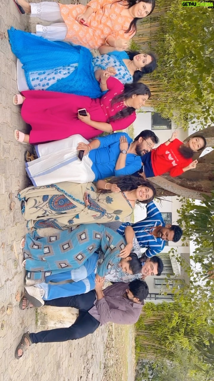 Sona Jelina - 14.1K Likes - Back benchers 😂 🙋🏻♀️🙋🏻🙋🏻♂️
:
@jelina_sona
@firosh_actor
@rosanaveen
@sabiithaaa
@naleef_gea
@kartikprasadofficial
:
#actress #aishwaryaramsai #kalyani #mounaragam #asianet #shooting #funny #freetime