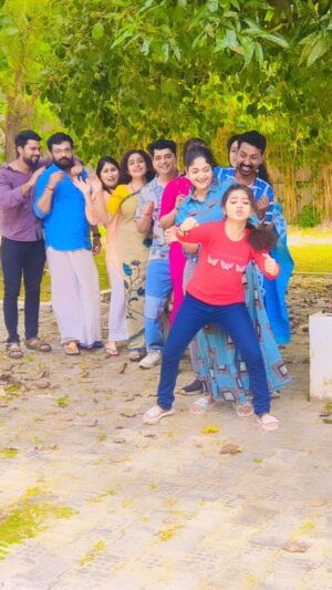 Sona Jelina Instagram - മൗനരാഗം ബസ് 🤣#mounaragam #asianet #actorslife #actress
