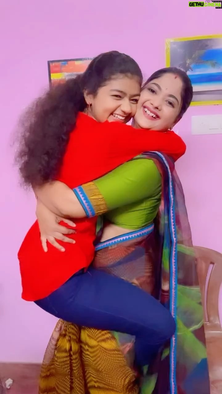Sona Jelina - 10.3K Likes - ❤️😘🥰
:
#actress #aishwaryaramsai #mounaragam #kalyani #sona #parukutty #pregnancy #reels #acting #serial #asianet
