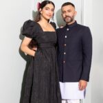Sonam Kapoor Instagram - Date night with my baby in Versailles to one of the most beautiful dinners I’ve been too. Obviously in all @dior Also wearing this gorgeous bow from one of my favourite ribbon shops in London @vvrouleaux Make up @tanvichemburkar Hair @peteburkill Styling @nikhilmansata Outfit @dior Camera @dinesh_ahuja Paris,France