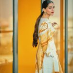Sonam Kapoor Instagram - 🌅 @bhaane means the rising sun.. a new day… So proud of the brand and what we’ve created together @anandahuja @nimishshift .. it’s world class … watch this space for more to come.. Outfit: @bhaane Hair and makeup: @namratasoni Styling: @abhilashatd Styling asst: @iambidipto_ Photos: @sheldon.santos Mumbai, Maharashtra