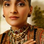 Sonam Kapoor Instagram - The most dapper date.. I married a perfect gentleman. Look @ritukumarhq Bag @kokommoaccessories Footwear @hereu_ Styling @rheakapoor @abhilashatd @shereenlovebug Style Team @snehhasuresh @niyatiij Make up and Hair @namratasoni Photographer @dinesh_ahuja #everydayphenomenal💫 🧿
