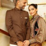 Sonam Kapoor Instagram - The most dapper date.. I married a perfect gentleman. Look @ritukumarhq Bag @kokommoaccessories Footwear @hereu_ Styling @rheakapoor @abhilashatd @shereenlovebug Style Team @snehhasuresh @niyatiij Make up and Hair @namratasoni Photographer @dinesh_ahuja #everydayphenomenal💫 🧿