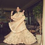Sonam Kapoor Instagram - A sister is a little bit of childhood that can never be lost.” Sonams Look custom @anavila_m Shoes @needledust Parandis: @shopziddi Styling @rheakapoor @abhilashatd @shereenlovebug Style Team @snehhasuresh @niyatiij Make up and Hair @mallika_bhat @alpakhimani Photos @sheldon.santos Rhea’s Outfit & Potli - Custom @anavila_m Jewellery - @mahesh_notandass Ring - @anmoljewellers Footwear - @coralhazeofficial Styled by - @manishamelwani Assisted by - @kasliwalriddhi Makeup - @savleenmanchanda Hair - @hrishidoeshair