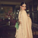 Sonam Kapoor Instagram - A sister is a little bit of childhood that can never be lost.” Sonams Look custom @anavila_m Shoes @needledust Parandis: @shopziddi Styling @rheakapoor @abhilashatd @shereenlovebug Style Team @snehhasuresh @niyatiij Make up and Hair @mallika_bhat @alpakhimani Photos @sheldon.santos Rhea’s Outfit & Potli - Custom @anavila_m Jewellery - @mahesh_notandass Ring - @anmoljewellers Footwear - @coralhazeofficial Styled by - @manishamelwani Assisted by - @kasliwalriddhi Makeup - @savleenmanchanda Hair - @hrishidoeshair