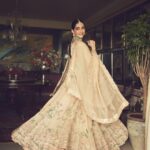 Sonam Kapoor Instagram - A sister is a little bit of childhood that can never be lost.” Sonams Look custom @anavila_m Shoes @needledust Parandis: @shopziddi Styling @rheakapoor @abhilashatd @shereenlovebug Style Team @snehhasuresh @niyatiij Make up and Hair @mallika_bhat @alpakhimani Photos @sheldon.santos Rhea’s Outfit & Potli - Custom @anavila_m Jewellery - @mahesh_notandass Ring - @anmoljewellers Footwear - @coralhazeofficial Styled by - @manishamelwani Assisted by - @kasliwalriddhi Makeup - @savleenmanchanda Hair - @hrishidoeshair