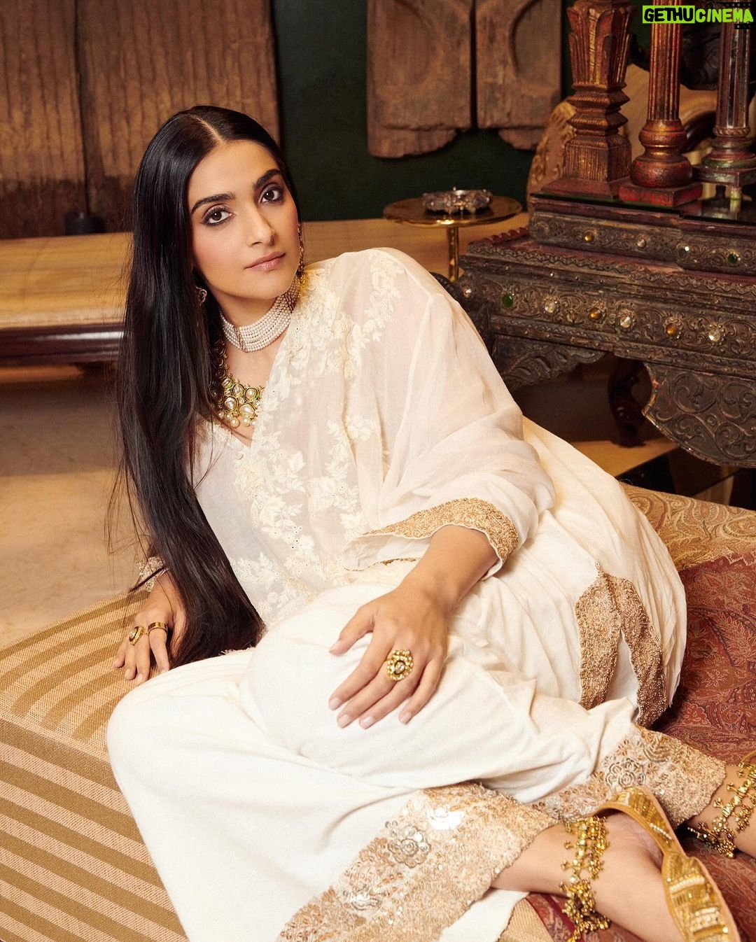 Sonam Kapoor Instagram - Bespoke Anamika for a beautiful evening that started the party season ❤️
