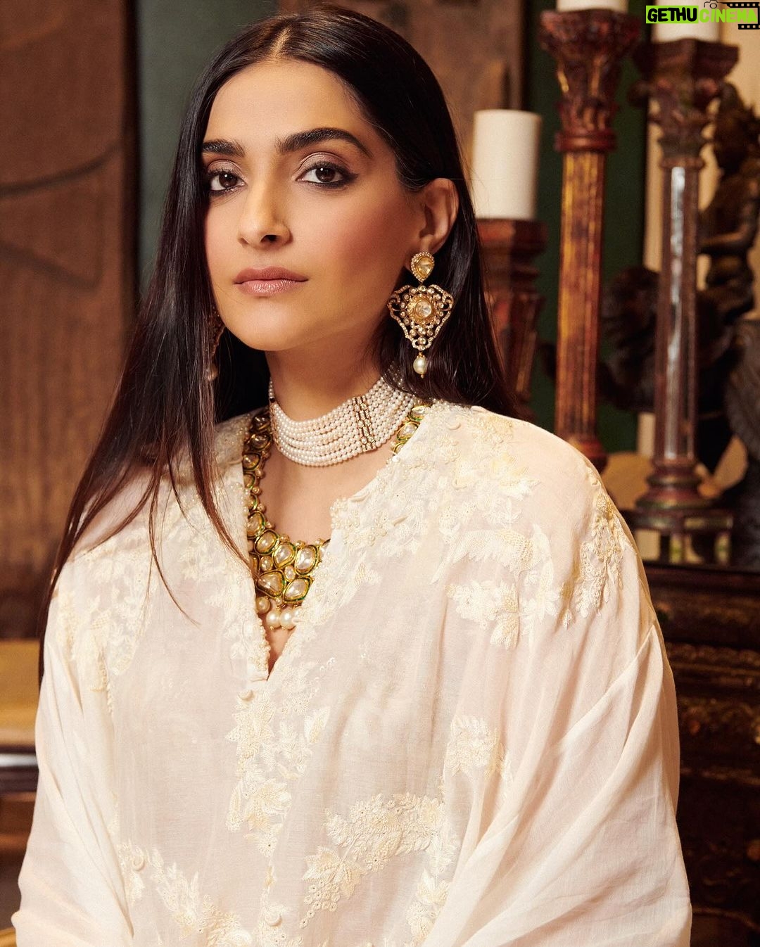 Sonam Kapoor Instagram - Bespoke Anamika for a beautiful evening that started the party season ❤️