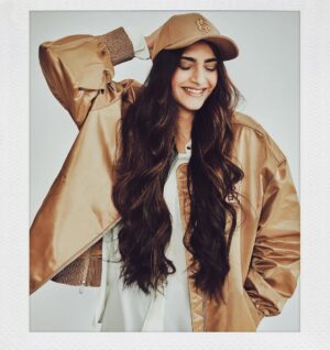 Sonam Kapoor Instagram - Double B, Every Me. Because there’s more than one way to be a BOSS
@boss
#BeYourOwnBOSS #ad 

Are you a BOSS