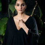 Sonam Kapoor Instagram - Morning musings … Mumbai, Maharashtra