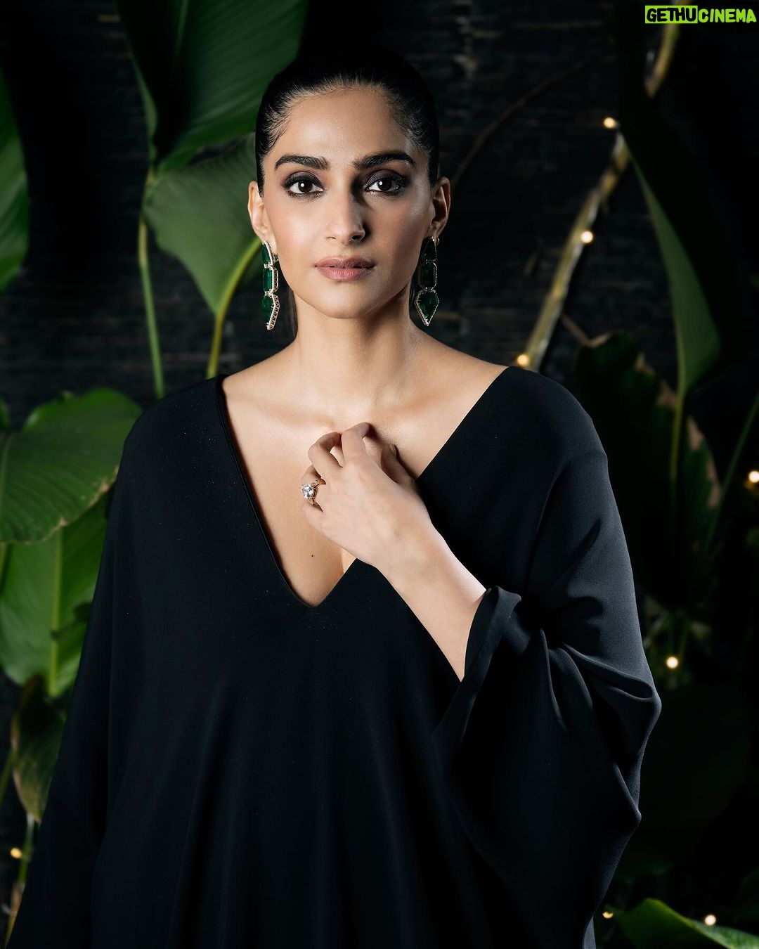 Sonam Kapoor Instagram - Morning musings … Mumbai, Maharashtra