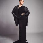 Sonam Kapoor Instagram - Thank you @elleindia for awarding me for my sartorial sense and whatever little contribution to an industry I Love so much. It’s such an honour to be a part of such an exemplary list. Wearing a Sari inspired @rickowensonline outfit from a few seasons ago. Outfit : @rickowensonline Gloves : @paularowangloves Hair - @bbhiral Make up - @tanvichemburkar Styling : @rheakapoor @manishamelwani @sanyakapoor @abhilashatd Style team : @niyatiij @iambidipto_ Managed by : @neeha7 Images : @kunalgupta91 Mumbai, Maharashtra
