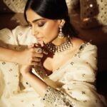Sonam Kapoor Instagram - A mesmerising evening in Delhi with Abhinav Mishra.