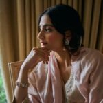 Sonam Kapoor Instagram - We moved into our new house this week .. our hearts are filled with joy and hope and we can’t wait to make new memories here ✨❤️ 🧿 Mumbai, Maharashtra