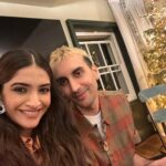 Sonam Kapoor Instagram - Happy happy birthday my @nikhilmansata ! Hope we are always there for each other.. I don’t tell you enough but thank you for your friendship, love and support.. love you lots Nikki, No one like you except me!