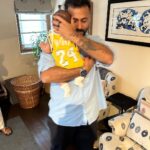 Sonam Kapoor Instagram - Dear Anand, a year around the sun again, this time with our beautiful boy. We love you the most in the world, you kind, sensitive wonderful man. Everyone realises how special you are but no one knows how hard you work to be the best version of yourself physically, mentally, emotionally and spiritually. Fly high and reach for the stars @anandahuja . Life is just going to better and better because you deserve everything and more. 🥳 🎂 #everydayphenomenal