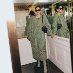 Sonam Kapoor Instagram - On my way to Wimbledon in style, donning a fabulous preview from Daniel Lee's resort 24 collection for @burberry and of course, I can't forget the latest addition to my wardrobe – the stunning Burberry knight bag from the new season. Game, set, match, and fashion-forward! Outfit @burberry Bag @burberry Sunglasses @burberry Earrings @otiumberg Styled by @rheakapoor Assisted by @prabhmalait Publicist @chandnimodha_ Hair by @aamirnaveedhair Make up by @gangamakeup Photographer @rowben_