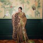 Sonam Kapoor Instagram - Went for the India global forum fireside chat with dearest @authoramish at the gorgeous Nehru Centre at South Audley street. Representing in a lovey Sari by a talented designer @pankaj_s_heritage MUA @gangamakeup @gangamua Hair @peteburkill Photographer @moeez BTS video @vidhigodha Saree - @pankaj_s_heritage Stole - @celine Jewels - @alicecicolini Sandals - @giorgioarmani Styled by @rheakapoor @manishamelwani Style Team - @iambidipto_ @prabhmalait @kasliwalriddhi @vikas_r Nehru Centre London