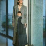 Sonam Kapoor Instagram - It has been a pleasure and a privilege to attend The Artisan Jewellery Design Awards 2024, organised by @gjepcindia. I am proud to be part of the jewellery industry that showcases India’s excellence in design and craftsmanship. I am very passionate about jewellery and its integral to my styling. It was truly delightful to witness the extraordinary creations crafted from such unconventional materials. For me the artistic value of jewellery piece is more than a material value, and that is what makes it truly precious. It’s evident that the innovative spirit of Indian designers is bound to the rock the world. #GJEPCIndia #ArtisanAwards2024 @gjepcindia Look @maryamomaira Jewellery @zoyajewels Make up @namratasoni Stylist @rheakapoor and @shereenlovebug 📸 @sheldon.santos