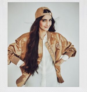 Sonam Kapoor Instagram - Double B, Every Me. Because there’s more than one way to be a BOSS
@boss
#BeYourOwnBOSS #ad 

Are you a BOSS