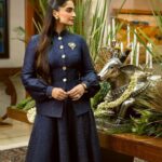 Sonam Kapoor Instagram – A lunch that spoke about the abundance India has to offer. Thank you to Siya, Ira, Karan, Rajnish and Marut for helping me organise and beautifully presenting our country’s offerings  to our guests. 

Thank you my dear dear  friend @kunalrawalofficial for designing this bespoke outfit for me.. one of my favourites I’ve worn so far. This is truly a glimpse of modern india.

📸 @dinesh_ahuja 
📸 @aviraj Delhi